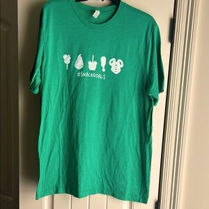 🥨🍎🍗 Snack goal Disney t shirt Mickey bar, pretzel, turkey leg, apple 🍎 🍗 🥨